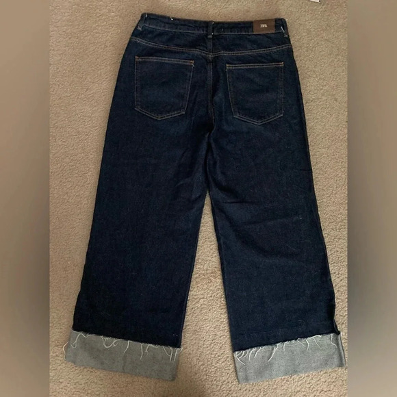 Zara Wide Leg Cropped Jeans Size 10 Dark Blue Wash Denim - Picture 3 of 4